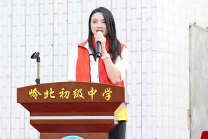 球友会（中国）集团陈文舒一行到湛江爱心助学